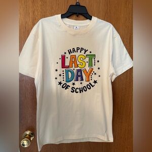 🎉NEW🎉 Unisex  'Happy Last Day of School' T-Shirt 2XL